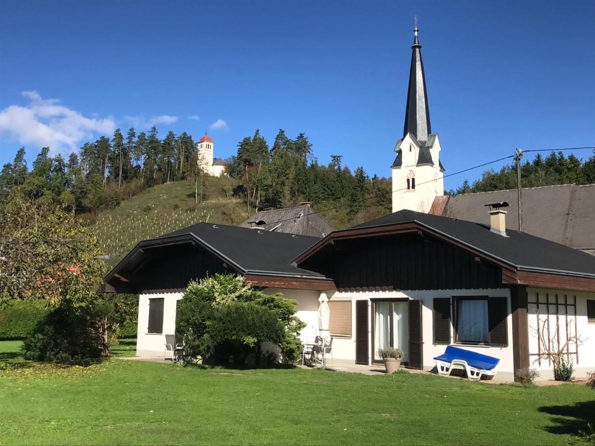 V Gemuetliches Gartenhaus Smihel nad Pliberkom Exterior photo